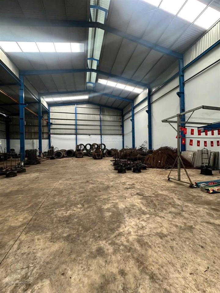 Kho xưởng mặt tiền bình tân 1000m2 giá tốt gần ql1a, tỉnh lộ 10, vào xe cont thoải mái