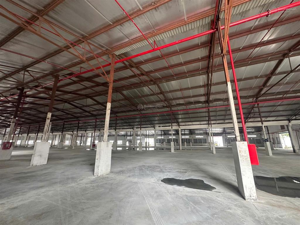 Cho thuê kho, xưởng 7000m2 giáp ranh thủ đức gần khu công nghiệp bình đường đường cont ra vào có vp