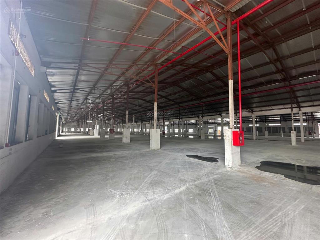 Cho thuê kho, xưởng 7000m2 giáp ranh thủ đức gần khu công nghiệp bình đường đường cont ra vào có vp
