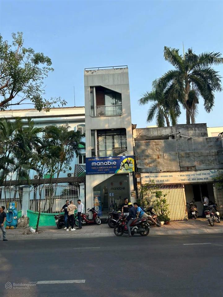 Nhà đẹp 3 tầng, đường võ thị sáu q3, full nội thât đang cho thuê 50tr/ tháng. giá bán 13.5 tỷ tl
