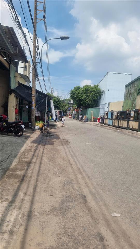 Bán gấp 5.500m² đất ở tại trung tâm bà điểm hóc môn, 2 mặt tiền, phù hợp làm dự án, xây chung cư.