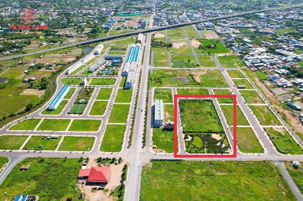 Cần bán gấp nền the sol city 100m2 trục đường 22m ra chợ hưng long, sổ hồng riêng công chứng ngay