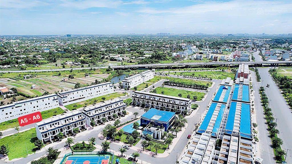 Cần bán gấp nền the sol city 100m2 trục đường 22m ra chợ hưng long, sổ hồng riêng công chứng ngay