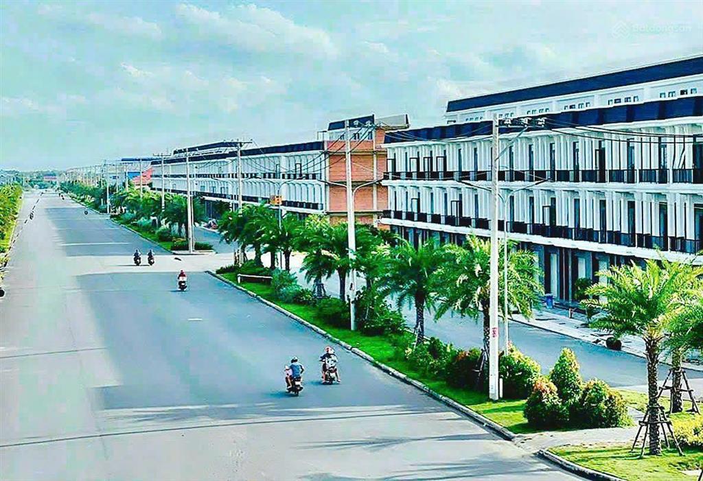 Cần bán gấp nền the sol city 100m2 trục đường 22m ra chợ hưng long, sổ hồng riêng công chứng ngay