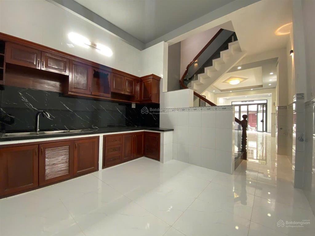 Giáp q10!!! nhà mới 4 tấm mặt tiền 104 lạc long quân. dt (4x16)m giá 14,5 tỷ(tl)