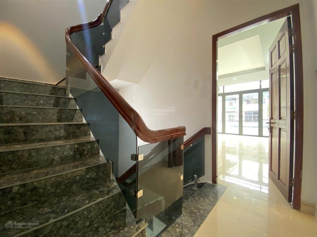 Giáp q10!!! nhà mới 4 tấm mặt tiền 104 lạc long quân. dt (4x16)m giá 14,5 tỷ(tl)