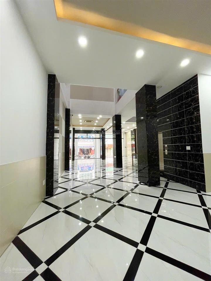 Ngã tư lạc long quân  âu cơ!! tòa nhà mặt tiền 541 lạc long quân. (8x21)m giá 61,5 tỷ(tl)