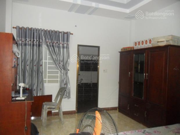 Sát bên đầm sen! dt (4x14)m. nhà 2 tấm hẻm 4m lạc long quân p.3. giá 5,2 tỷ (tl)