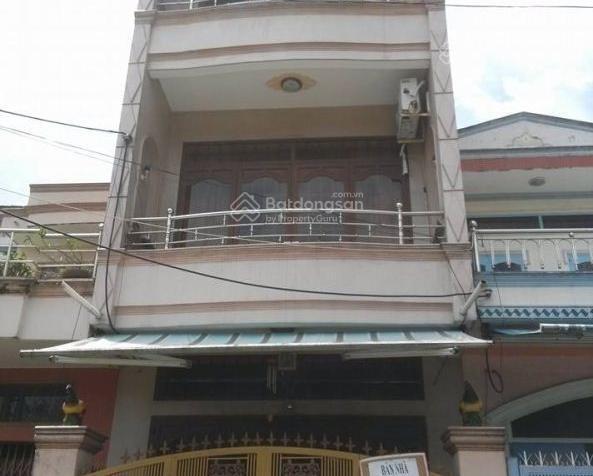 Sát bên đầm sen! dt (4x14)m. nhà 2 tấm hẻm 4m lạc long quân p.3. giá 5,2 tỷ (tl)