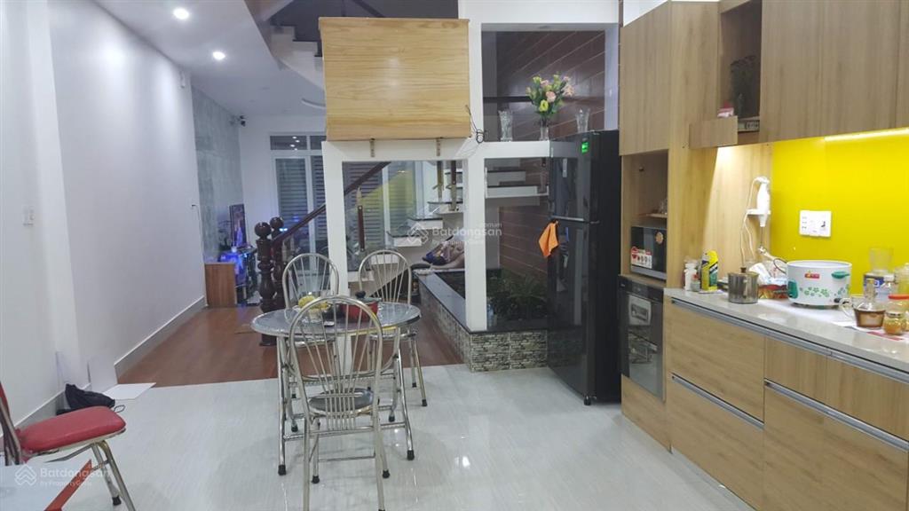 Sát đầm sen!!! chỉ 7,2 tỷ có ngay nhà mới 3 tấm khu cư xá phú bình p5. dt (4x12)m