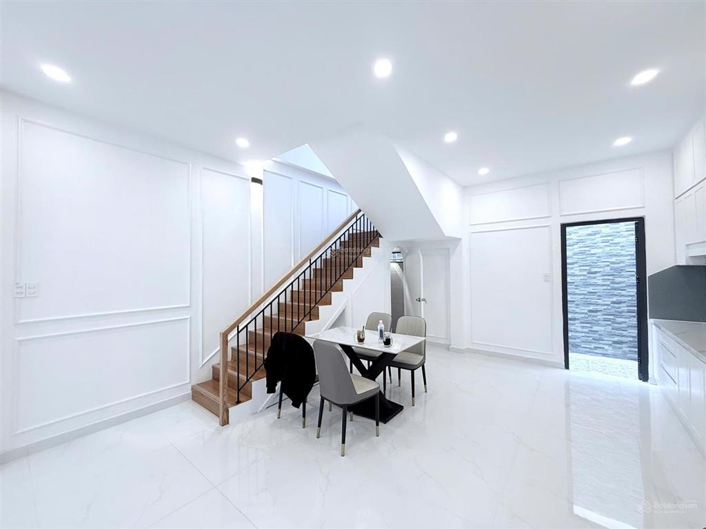 Sát đầm sen! nhà mới 5 tấm hẻm 10m hòa bình p5. dt (5,6x18)m giá 17 tỷ (tl)