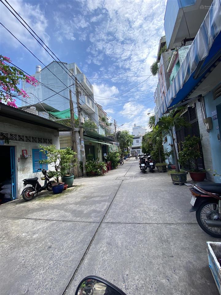Gần công viên phú lâm! nhà 3 tấm đường 8m khu tên lửa. dt (4,5mx15)m giá 6 tỷ