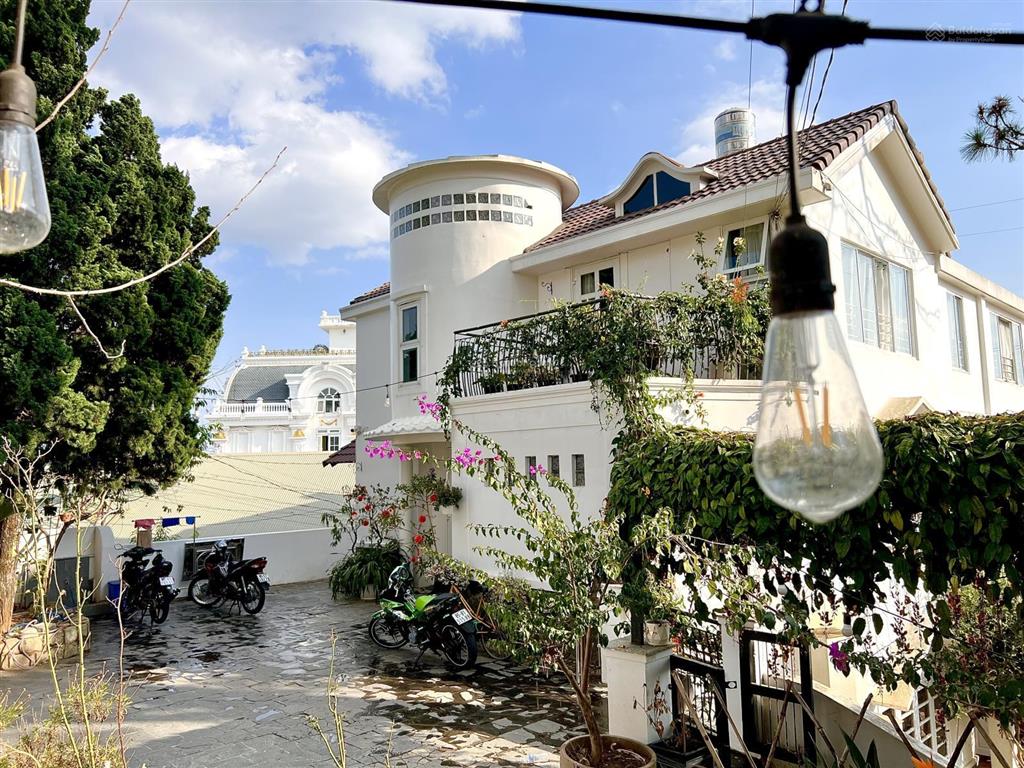 Không có nhu cầu sử dụng cần bán villa đường yên thế, p10, đà lạt