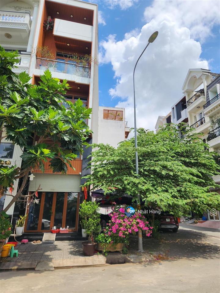 Bán đất có nhà cấp 4 ngay hoàng quốc việt, 14 tỷ, 105m2, phú thuận, q7, tp. hcm