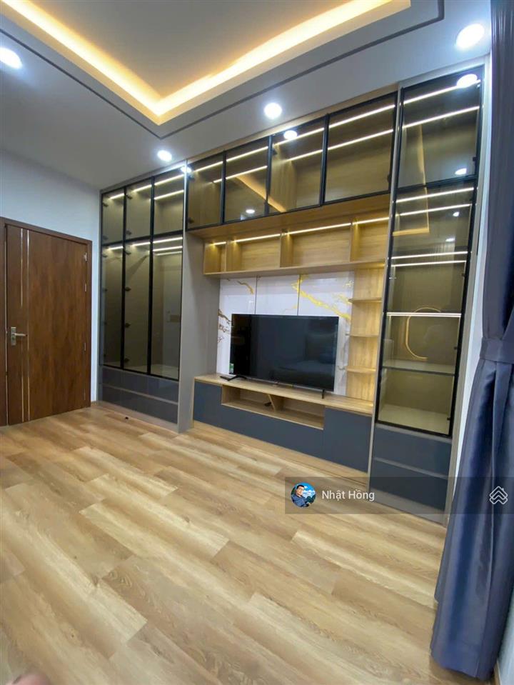 Bán nhà mặt phố 5x12.5m ngay hoàng quốc việt, 62m², 5pn, 5wc