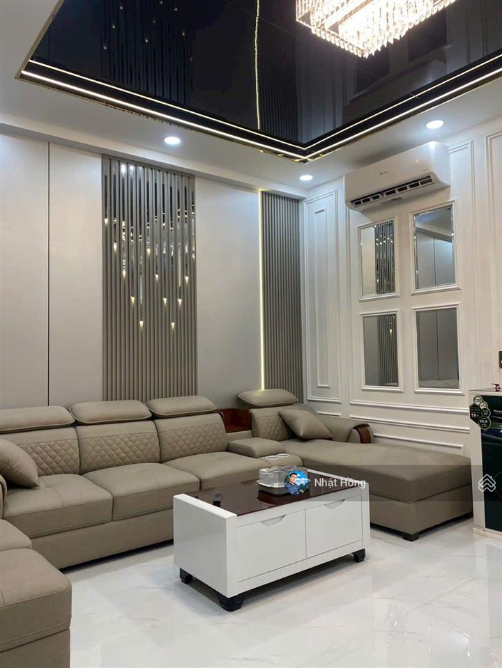 Bán nhà mặt phố 5x12.5m ngay hoàng quốc việt, 62m², 5pn, 5wc