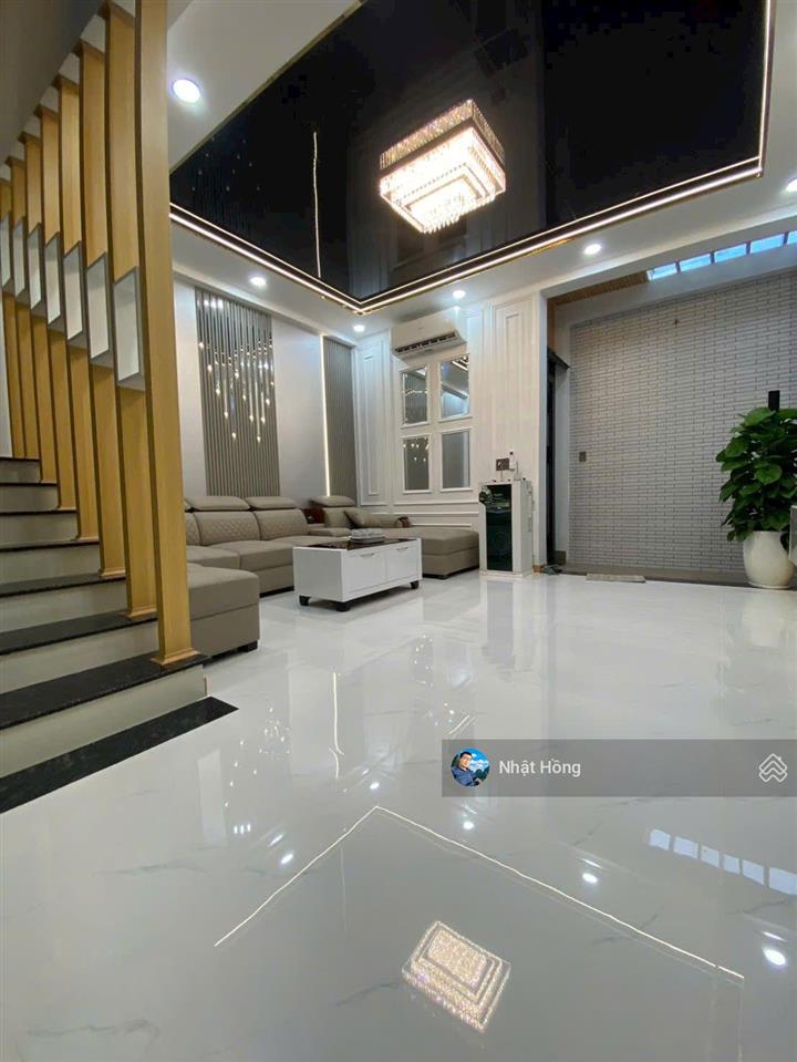 Bán nhà mặt phố 5x12.5m ngay hoàng quốc việt, 62m², 5pn, 5wc