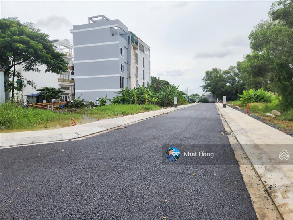 Bán đất 5x12m, đường nhựa 8m, khu hoàng quốc việt, quận 7