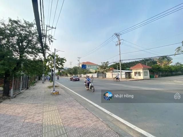 Bán kho xưởng, văn phòng 1004 m2 đường nguyễn thị hương, thị trấn nhà bè