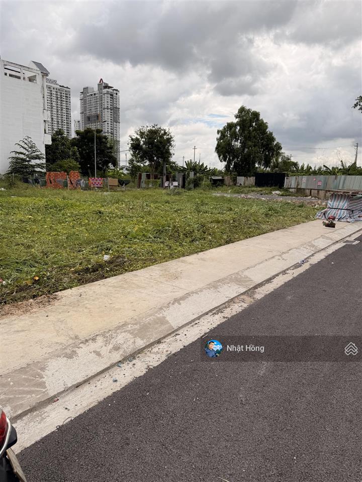 Cần bán đất thổ cư diện tích 5x12=60m2 đường nhựa 8m giá 7.18 tỷ tại quận 7