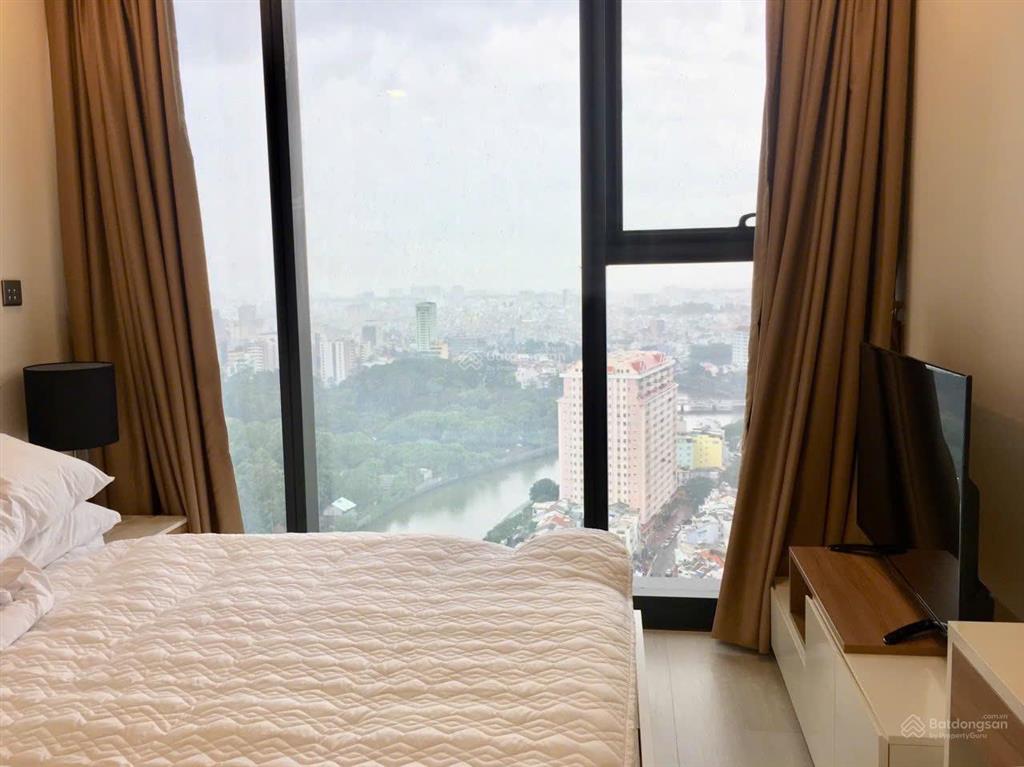 Bán căn hộ 2 phòng ngủ tại vinhomes golden river, căn góc với giá chỉ 12 tỷ, căn sở hữu lâu dài