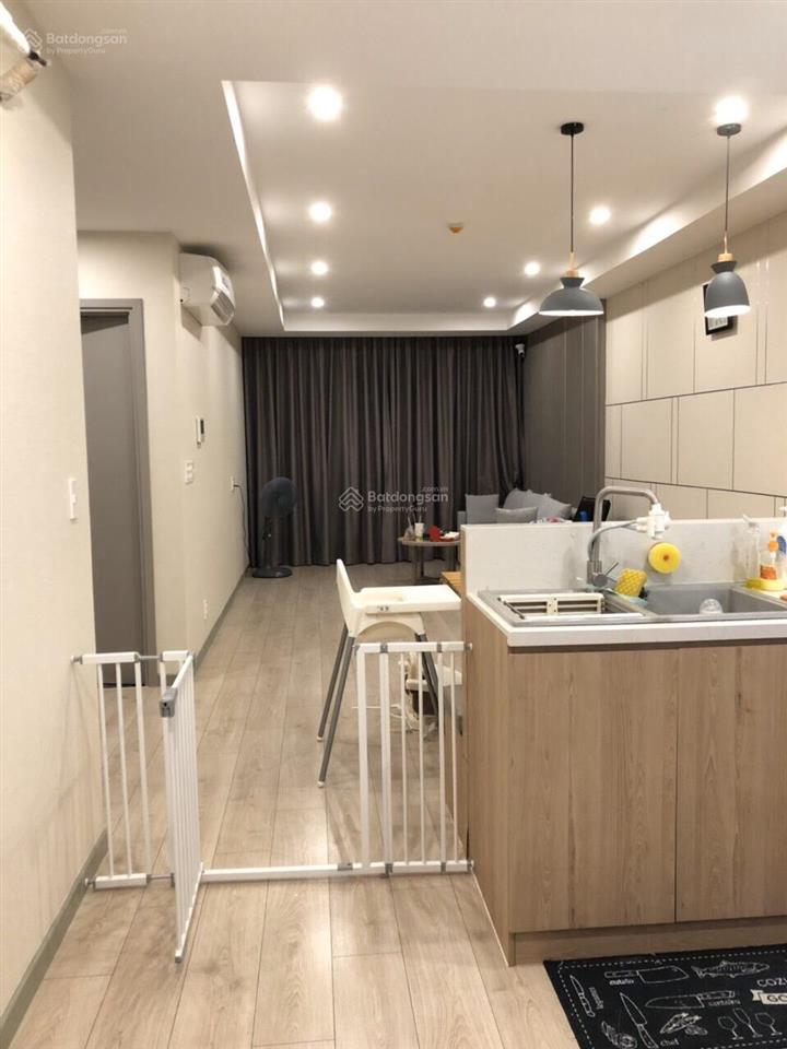 Bán gold view 2pn, tầng cao, view thoáng, mt bến vân đồn, giáp trung tâm,  0938 231 ***