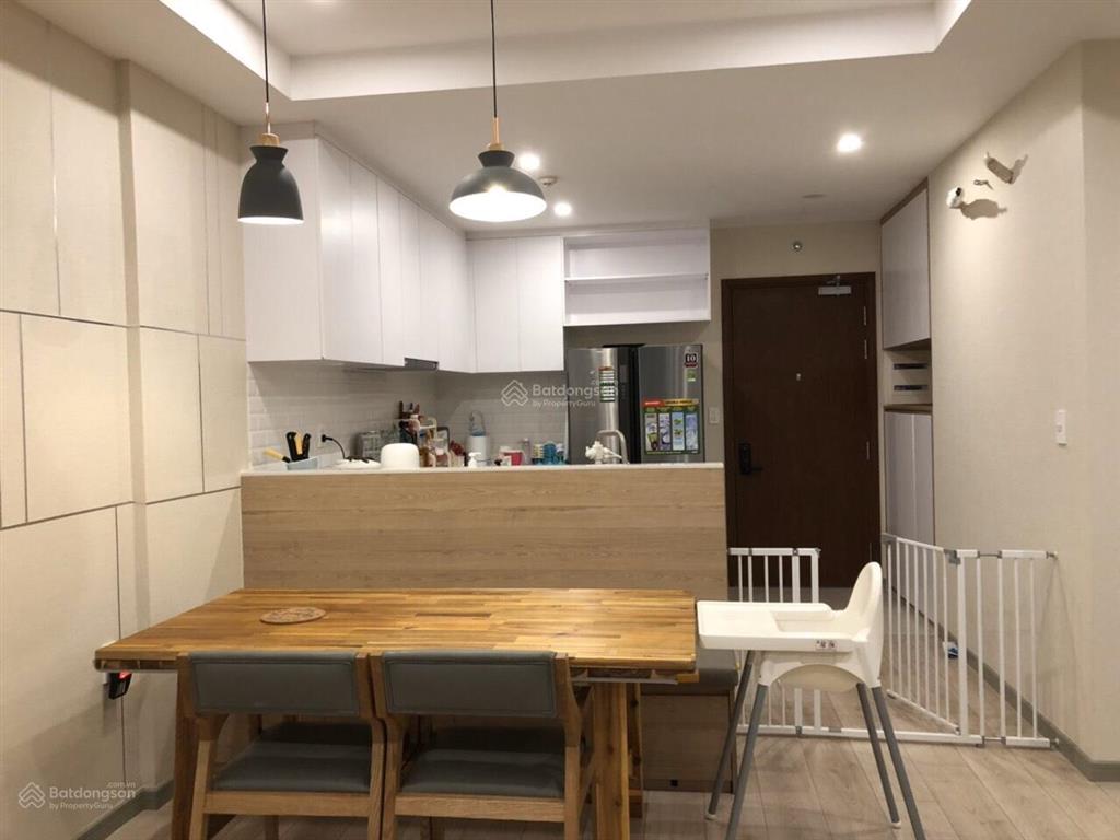 Bán gold view 2pn, tầng cao, view thoáng, mt bến vân đồn, giáp trung tâm,  0938 231 ***