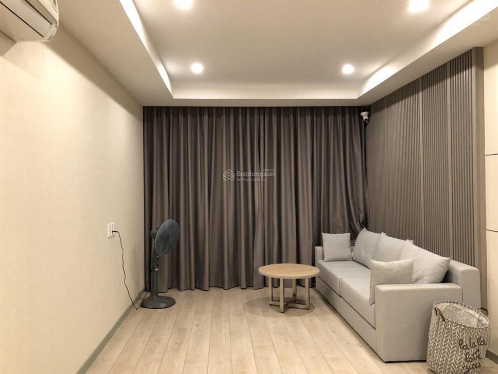 Bán gold view 2pn, tầng cao, view thoáng, mt bến vân đồn, giáp trung tâm,  0938 231 ***
