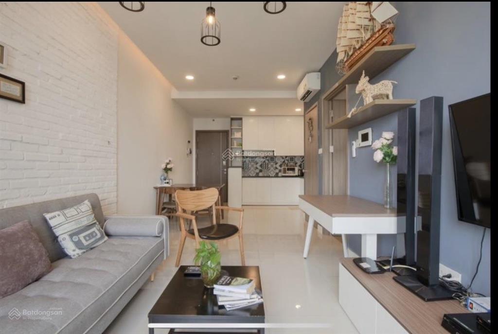 Bán icon 56, view bến vân đồn, 1pn 1wc nội thất đẹp, 5,5 (sổ hồng), đi bộ đến q1, 0938 231 ***