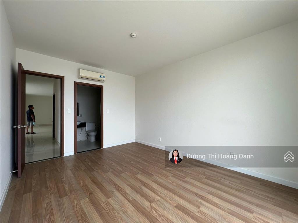 Bạn đang tìm diện tích lớn? 139m2 4pn, view bitexco, 7,8 tỷ (bao hết), mt bến vân đồn, 5p quận 1