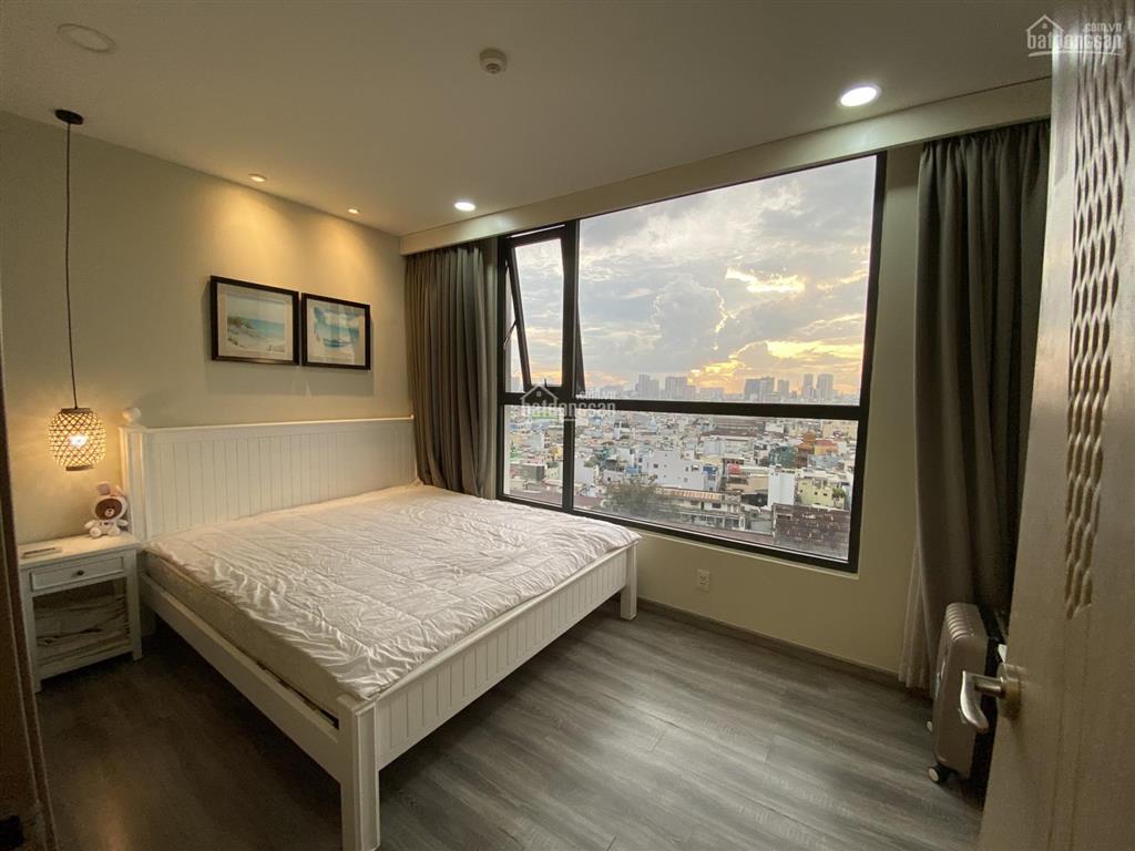 Cần tiền, bán gấp 2pn ch góc 2 mặt view sông, 82m2 2pn 2wc, 2 balcony, 6,5 tỷ (sổ hồng) 0938 231 ***