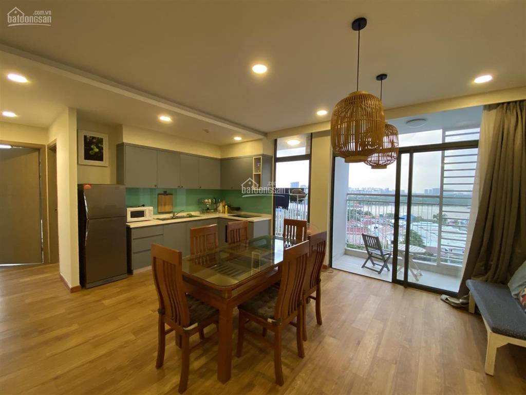 Cần tiền, bán gấp 2pn ch góc 2 mặt view sông, 82m2 2pn 2wc, 2 balcony, 6,5 tỷ (sổ hồng) 0938 231 ***
