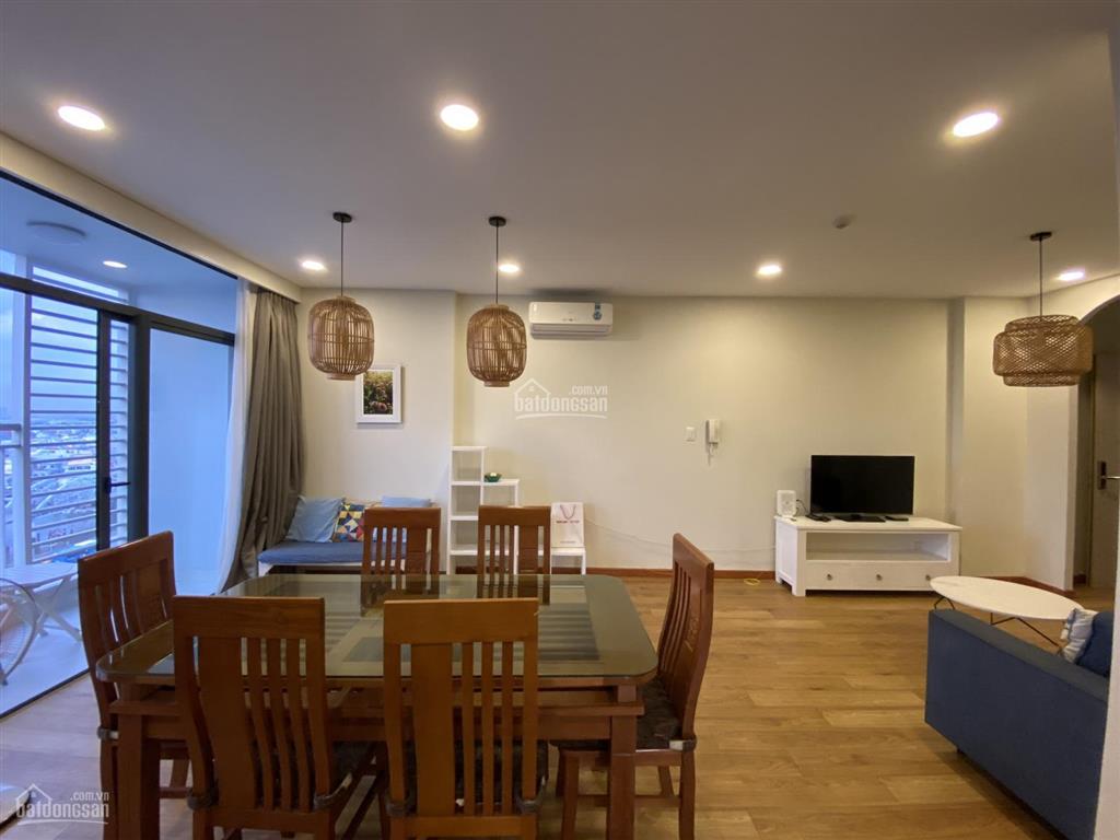 Cần tiền, bán gấp 2pn ch góc 2 mặt view sông, 82m2 2pn 2wc, 2 balcony, 6,5 tỷ (sổ hồng) 0938 231 ***