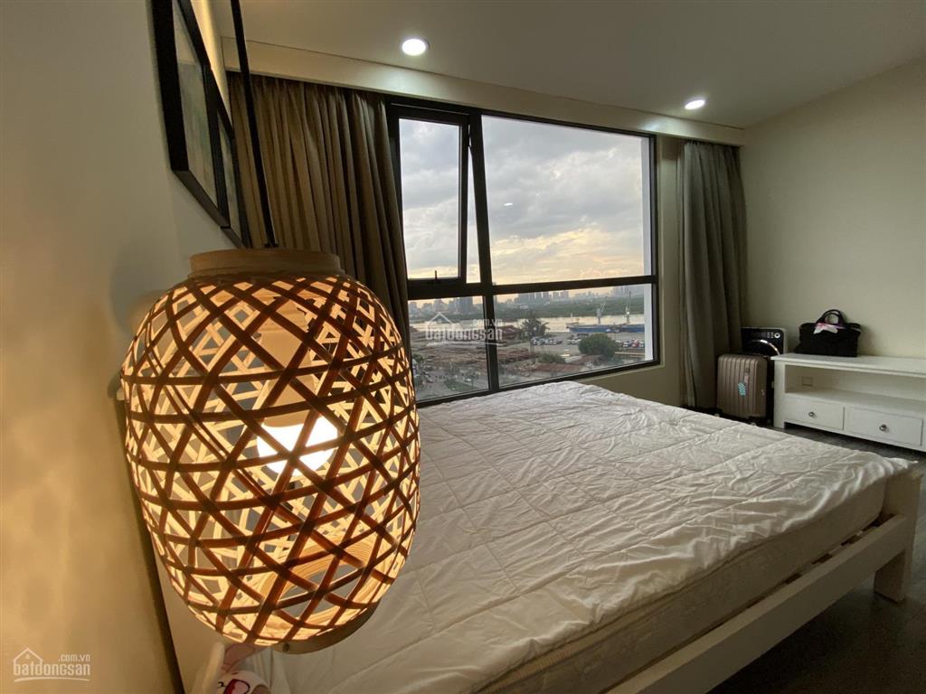 Cần tiền, bán gấp 2pn ch góc 2 mặt view sông, 82m2 2pn 2wc, 2 balcony, 6,5 tỷ (sổ hồng) 0938 231 ***