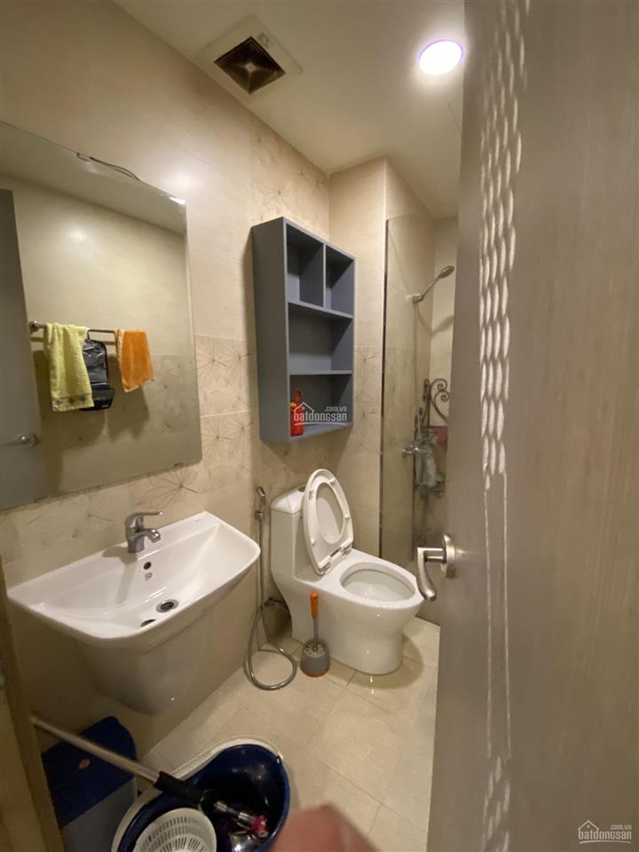 Cần tiền, bán gấp 2pn ch góc 2 mặt view sông, 82m2 2pn 2wc, 2 balcony, 6,5 tỷ (sổ hồng) 0938 231 ***