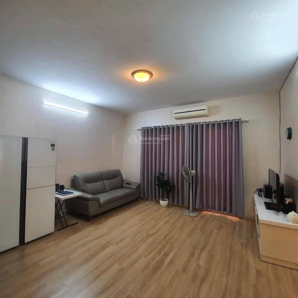 Căn hộ khánh hội 2pn, 85m2, ban công lớn, shvv, dân cư đông đúc, 5p đến trung tâm, dân cứ đông đúc