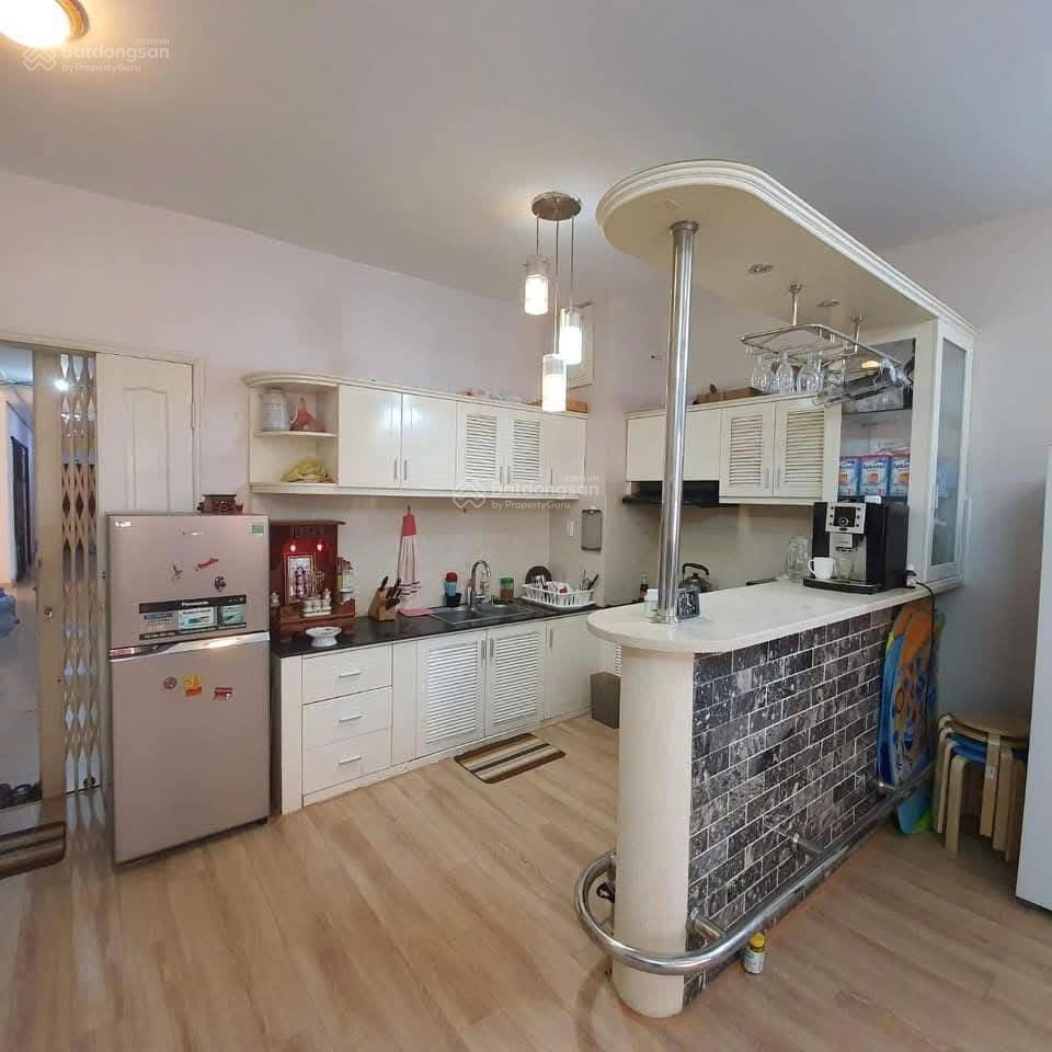 Căn hộ khánh hội 2pn, 85m2, ban công lớn, shvv, dân cư đông đúc, 5p đến trung tâm, dân cứ đông đúc
