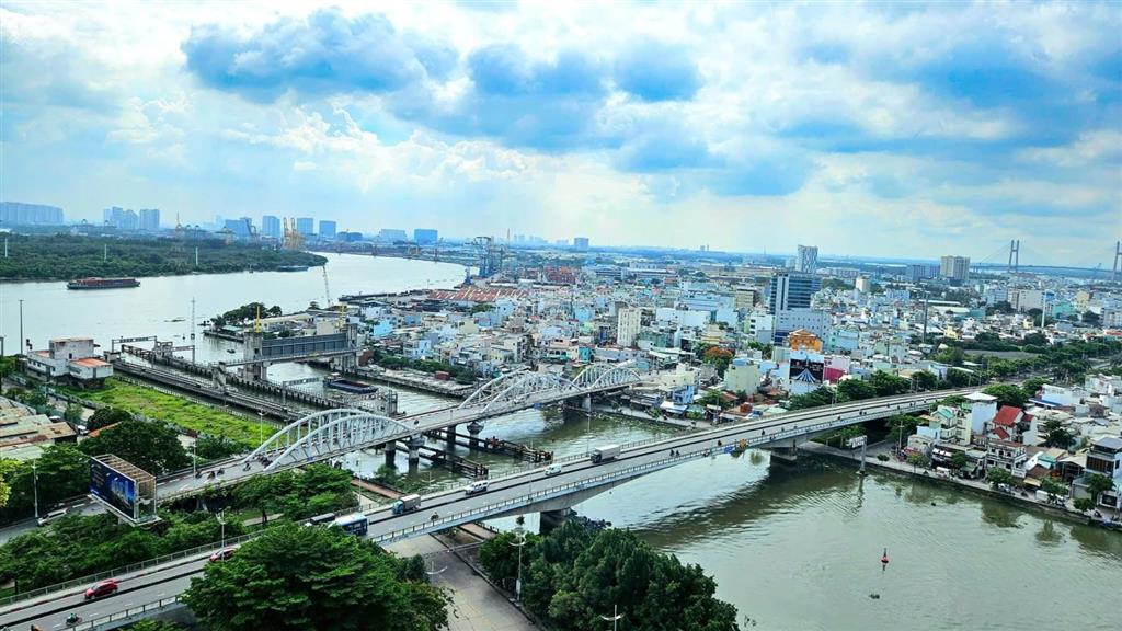 Sở hữu căn góc view sông không che chắn, 6,8 tỷ, riêng biệt, 105m2, liền kề q1, ngay q1