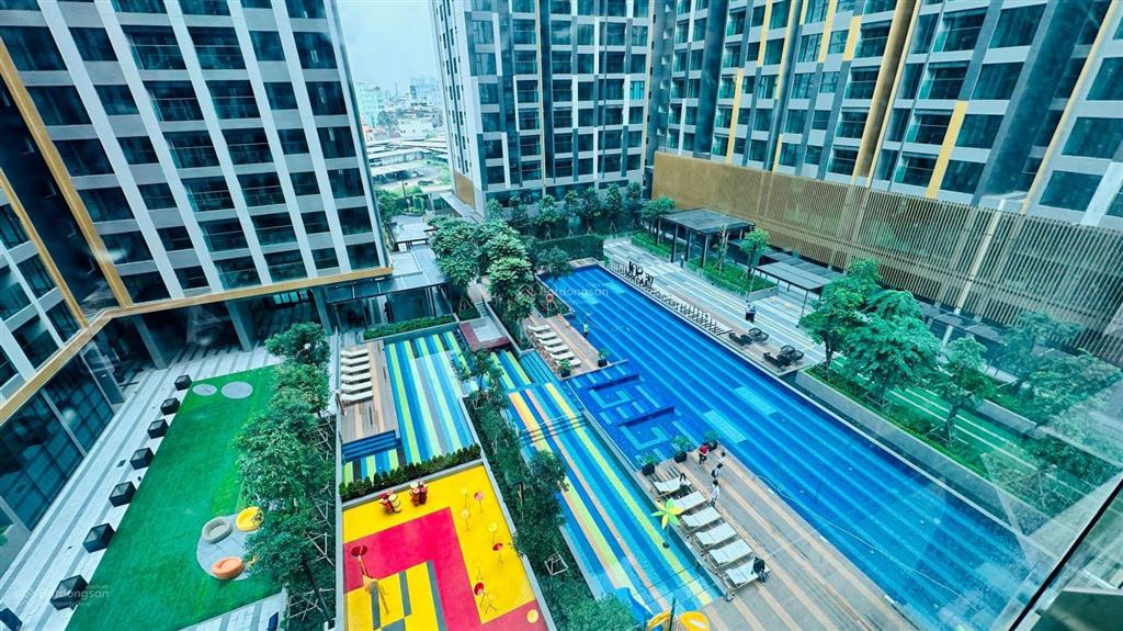 Cho thuê 3pn, 103m2 tầng cao, full nt, delasol view kênh tẻ, gần sky pool, 35 triệu/ tháng.
