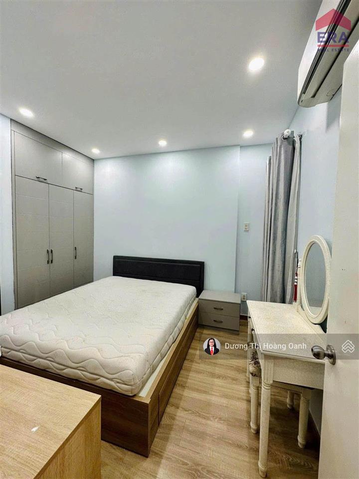 Bán orient 75m2, mt bến vân đồn, đã cải tạo, ở ngay, ngay trung tâm, sổ hồng, kênh tàu hủ, đông đúc