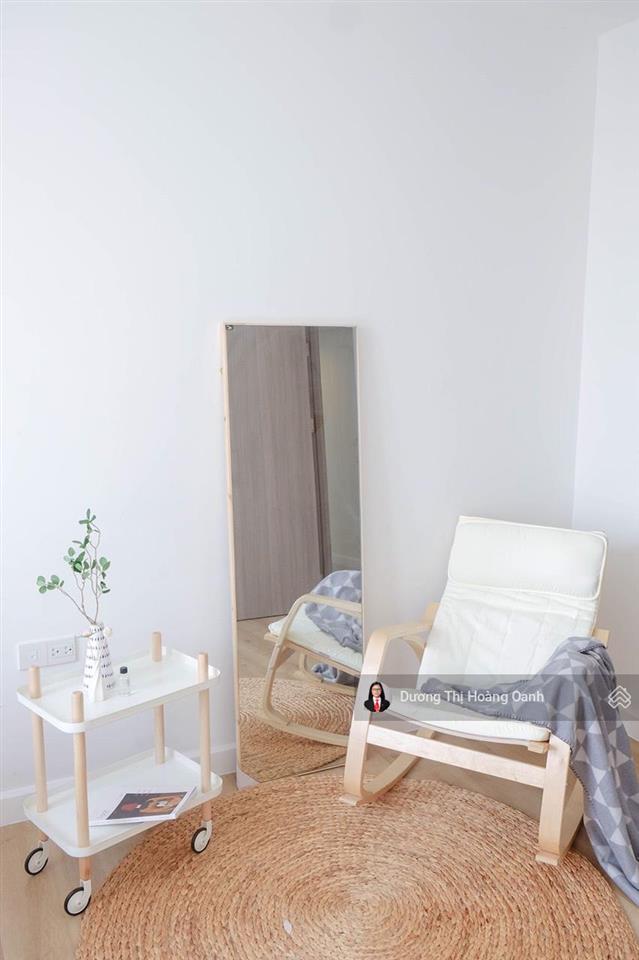 Từ 7 tỷ 2pn, bến vân đồn, sổ hồng, 79m2, bước bộ đến trung tâm, tầng cao, gần sông sg, đại học luật