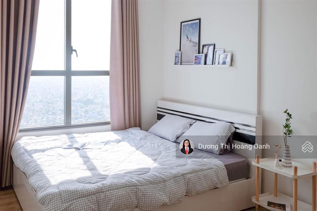 Từ 7 tỷ 2pn, bến vân đồn, sổ hồng, 79m2, bước bộ đến trung tâm, tầng cao, gần sông sg, đại học luật