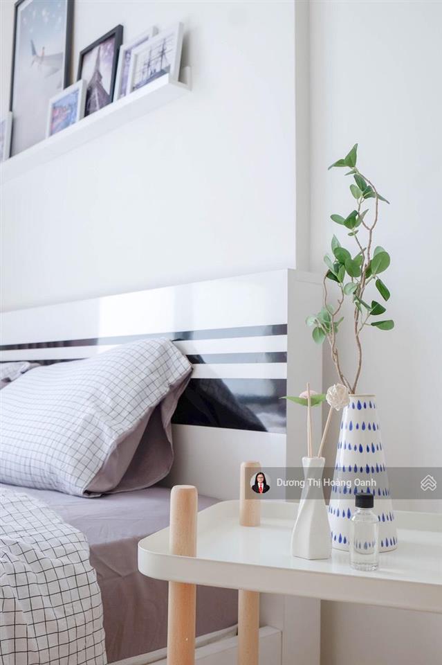 Từ 7 tỷ 2pn, bến vân đồn, sổ hồng, 79m2, bước bộ đến trung tâm, tầng cao, gần sông sg, đại học luật