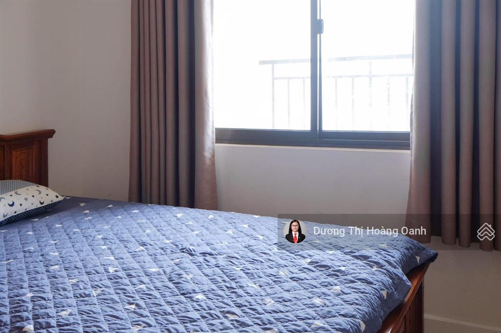 Từ 7 tỷ 2pn, bến vân đồn, sổ hồng, 79m2, bước bộ đến trung tâm, tầng cao, gần sông sg, đại học luật