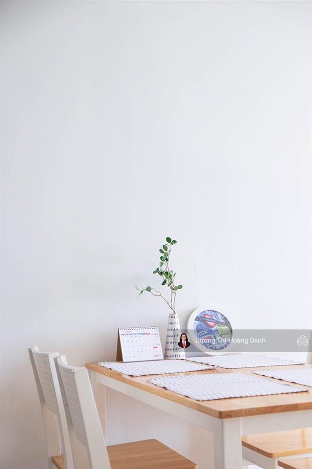 Từ 7 tỷ 2pn, bến vân đồn, sổ hồng, 79m2, bước bộ đến trung tâm, tầng cao, gần sông sg, đại học luật