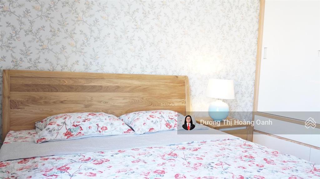 3pn lớn nhất, view bến vân đồn, 3pn 2wc nội thất đẹp, 10,5 tỷ (sổ hồng), đi bộ đến q1, 0938 231 ***