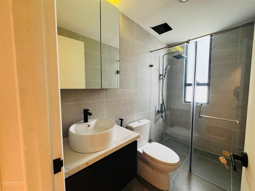 Icon 56, view bến nghé, 3pn 2wc nội thất cơ bản, (sổ hồng), bước bộ đến q1  0938 231 ***