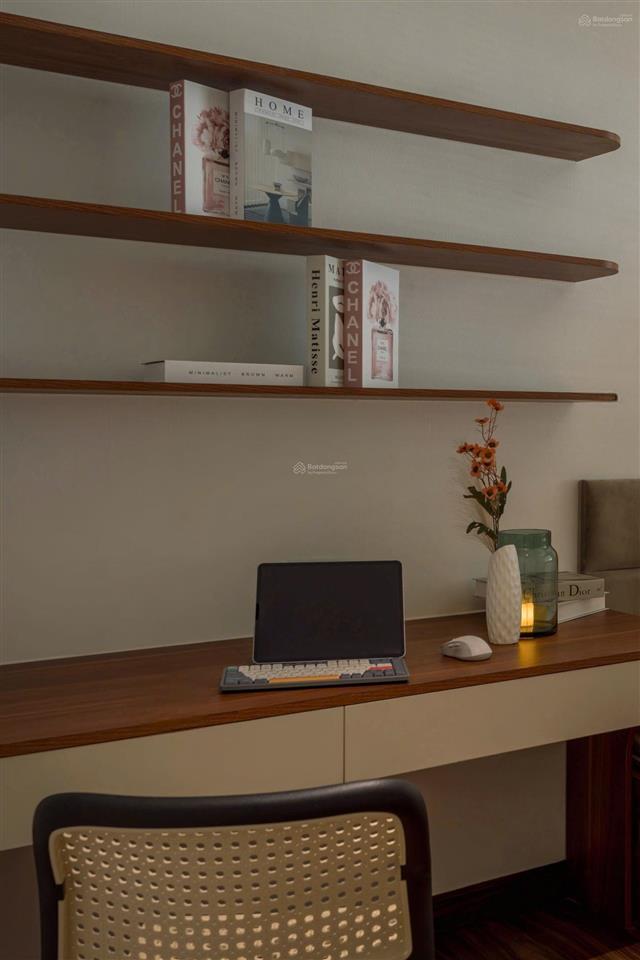 Icon 56, view bến nghé, 3pn 2wc nội thất cơ bản, (sổ hồng), bước bộ đến q1  0938 231 ***