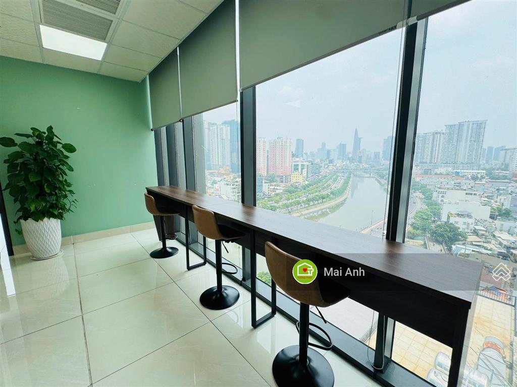 Văn phòng 250m2 bến vân đồn, quận 4 | view trực diện bitexco | sẵn nội thất văn phòng | 115 triệu