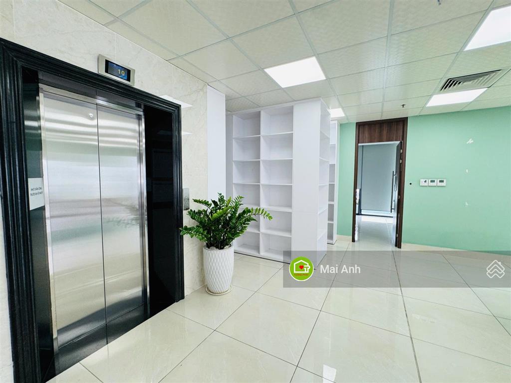 Văn phòng 250m2 bến vân đồn, quận 4 | view trực diện bitexco | sẵn nội thất văn phòng | 115 triệu
